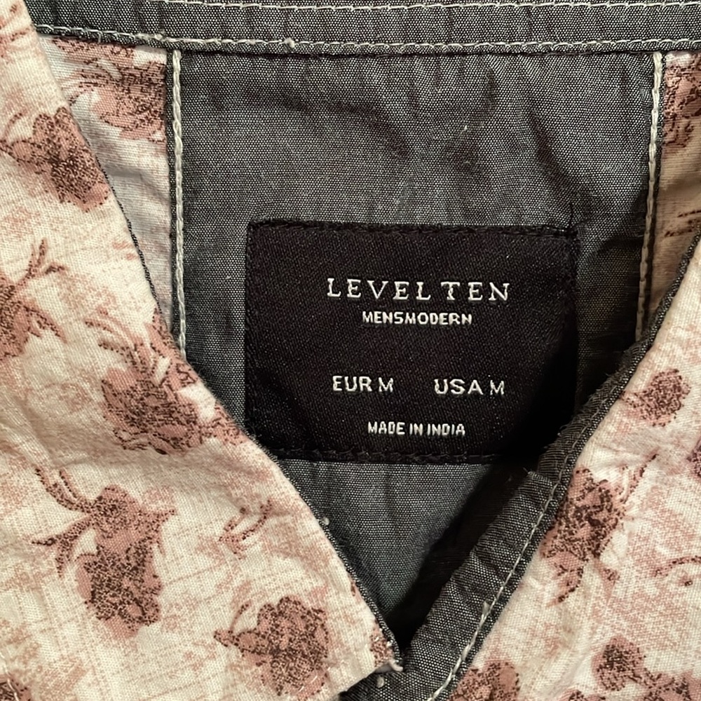 LEVELTEN button up - Picture 2 of 4